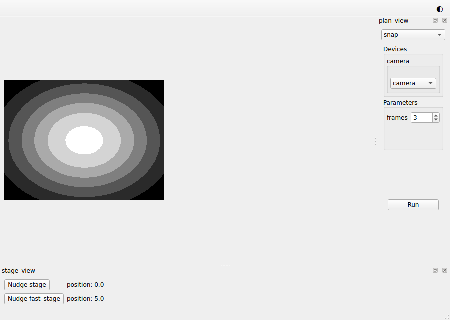 The window of the session: an image of concentric rings in the centre, the
rows of the stages below it and the plan widget of snap on the
right